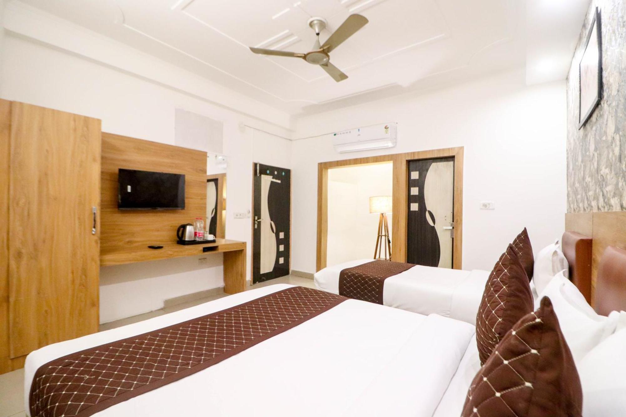 Hotel Ink Haven Near Delhi Airport New Delhi