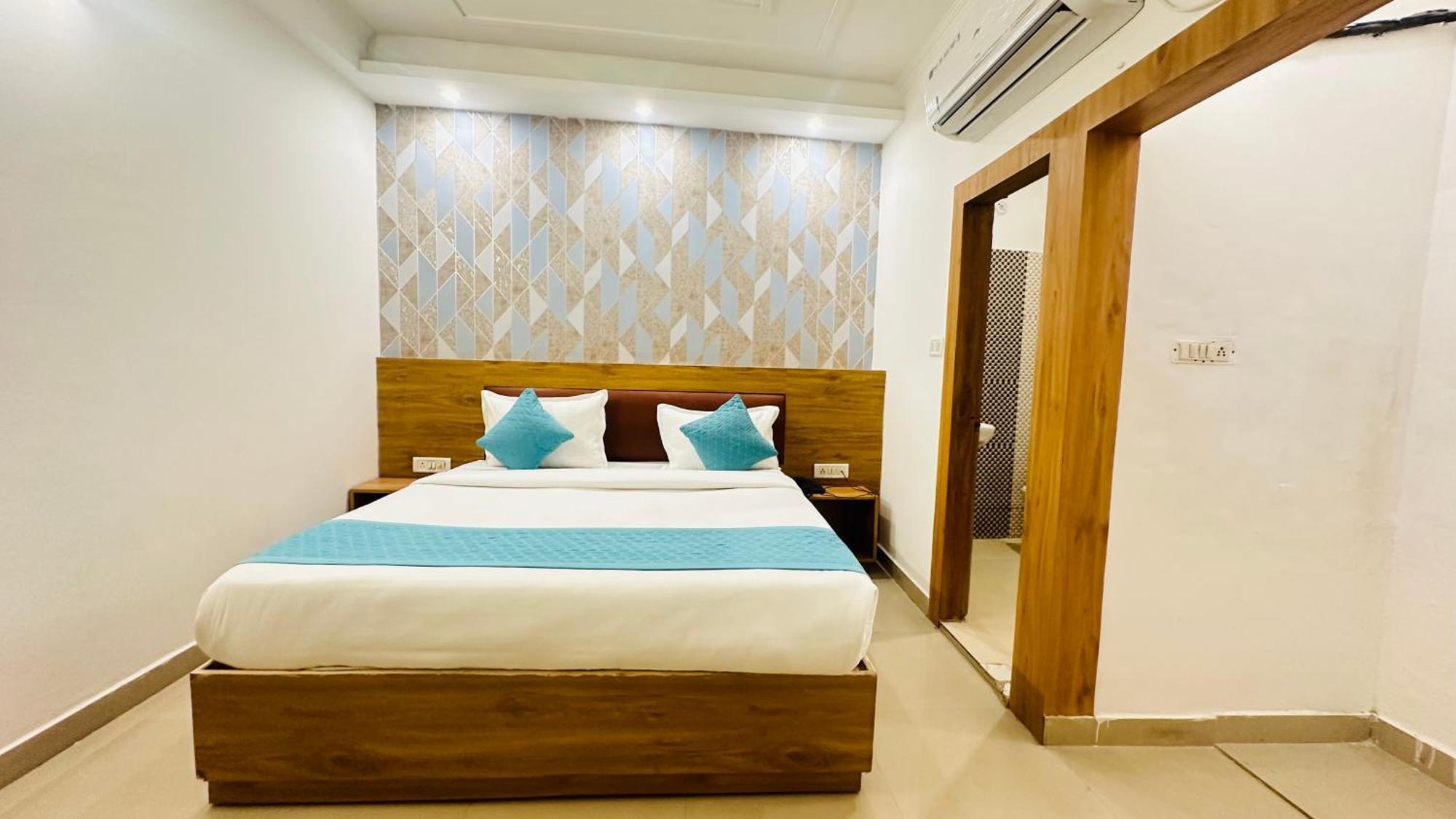 Ink Haven Near Delhi Airport 3* New Delhi